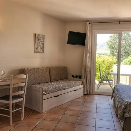 Les Residences De Metifiot Hotel