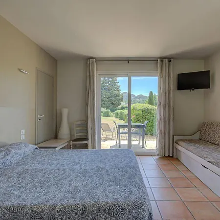 Les Residences De Metifiot Hotel
