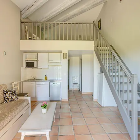 Les Residences De Metifiot Hotel 3*