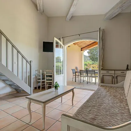 Les Residences De Metifiot 3*