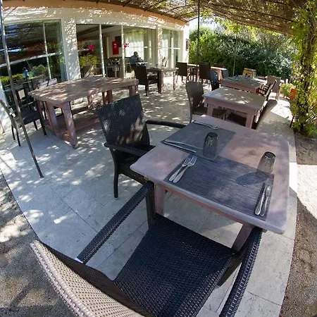 Les Residences De Metifiot