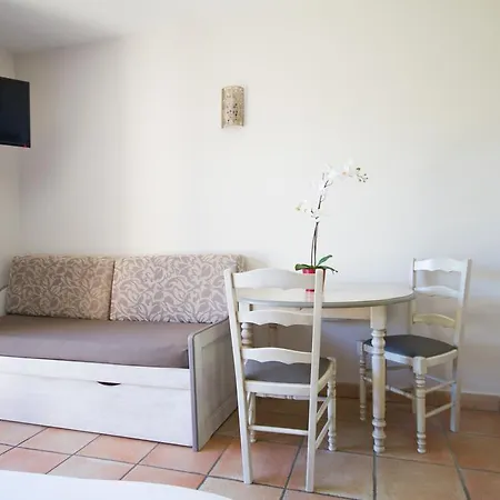 Les Residences De Metifiot Hotel